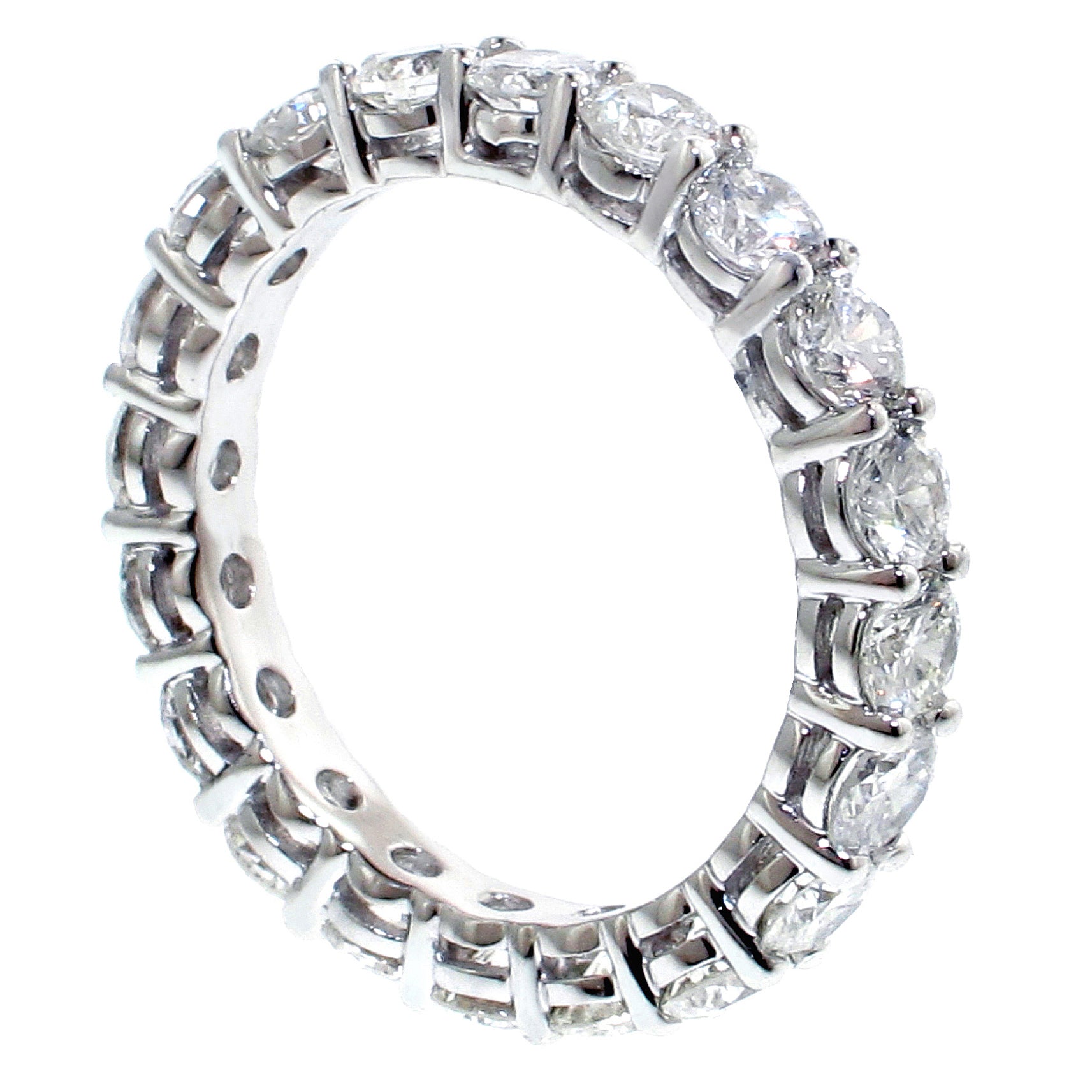 2.75 CT Shared Prong Round Diamond Eternity Wedding Band in 14k White Gold